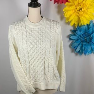 3/$10🙌  Forever 21 Cozy White Cable-Knit Sweater